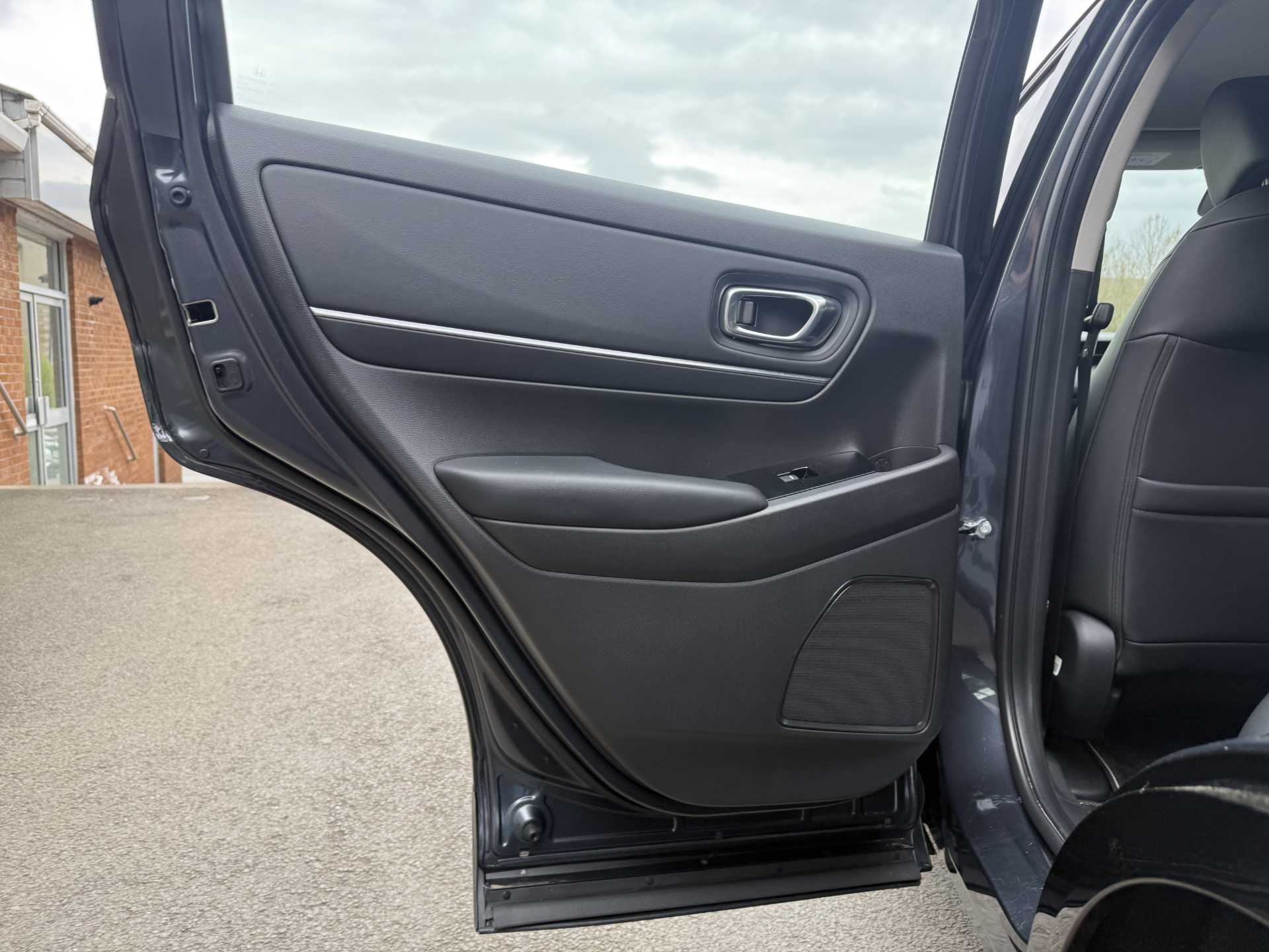 HR-V