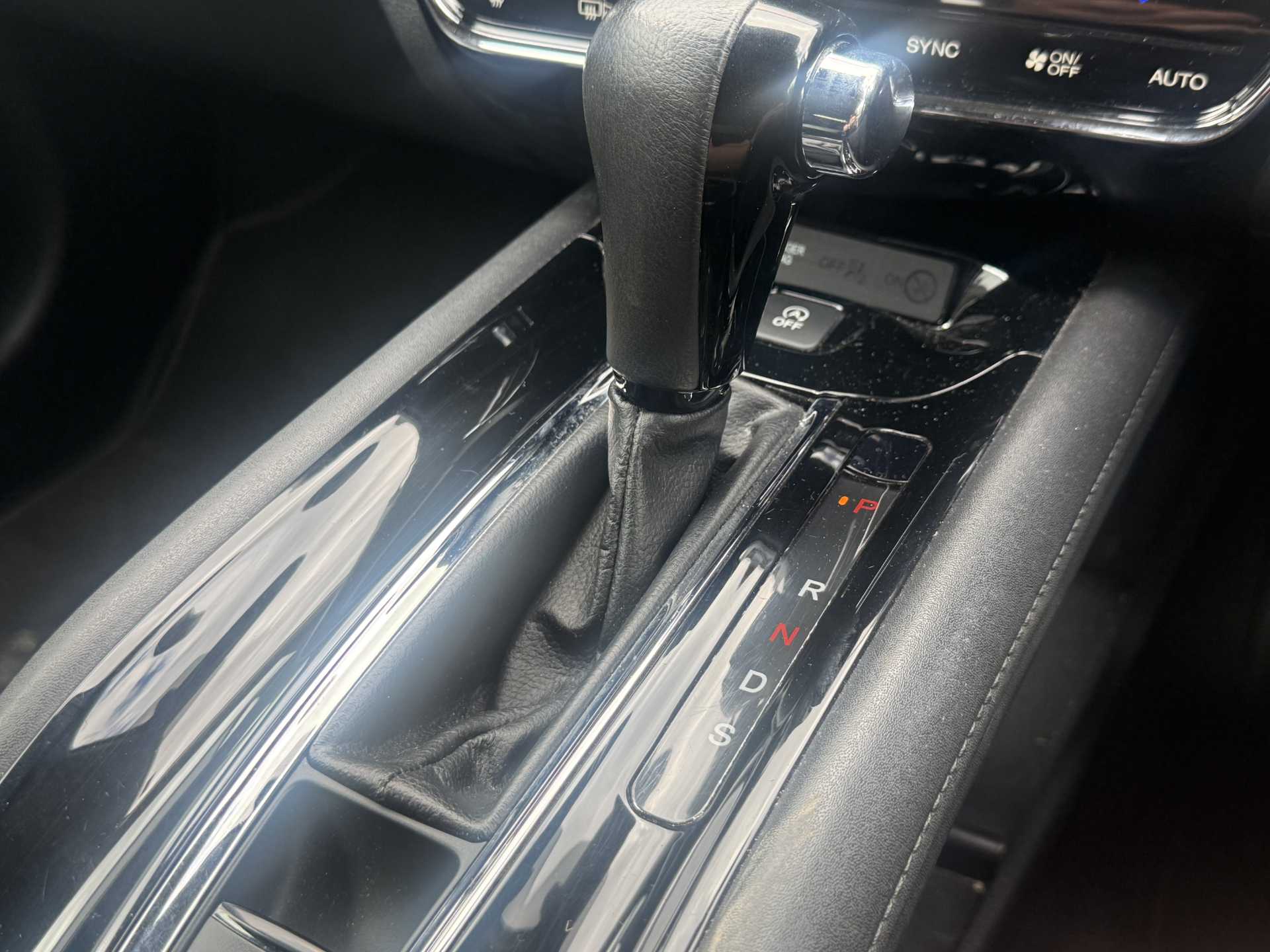 HR-V