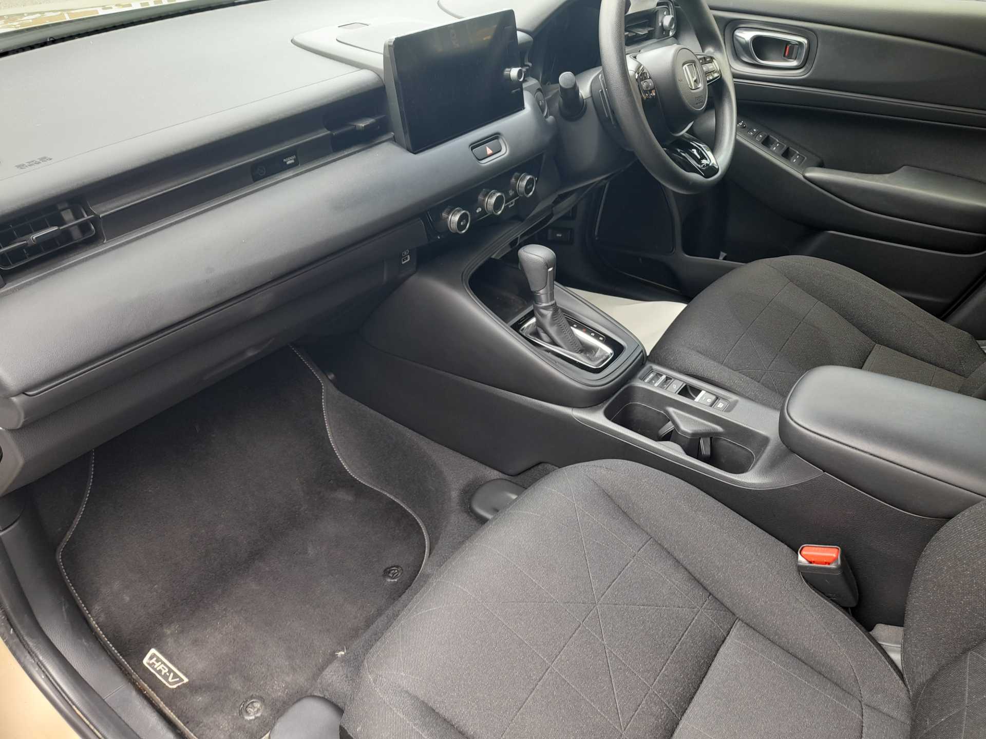 HR-V