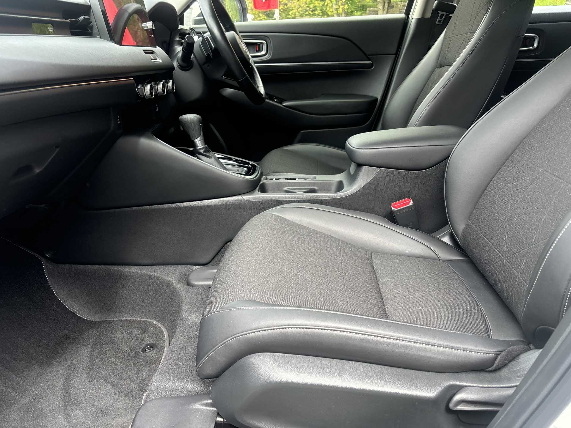 HR-V