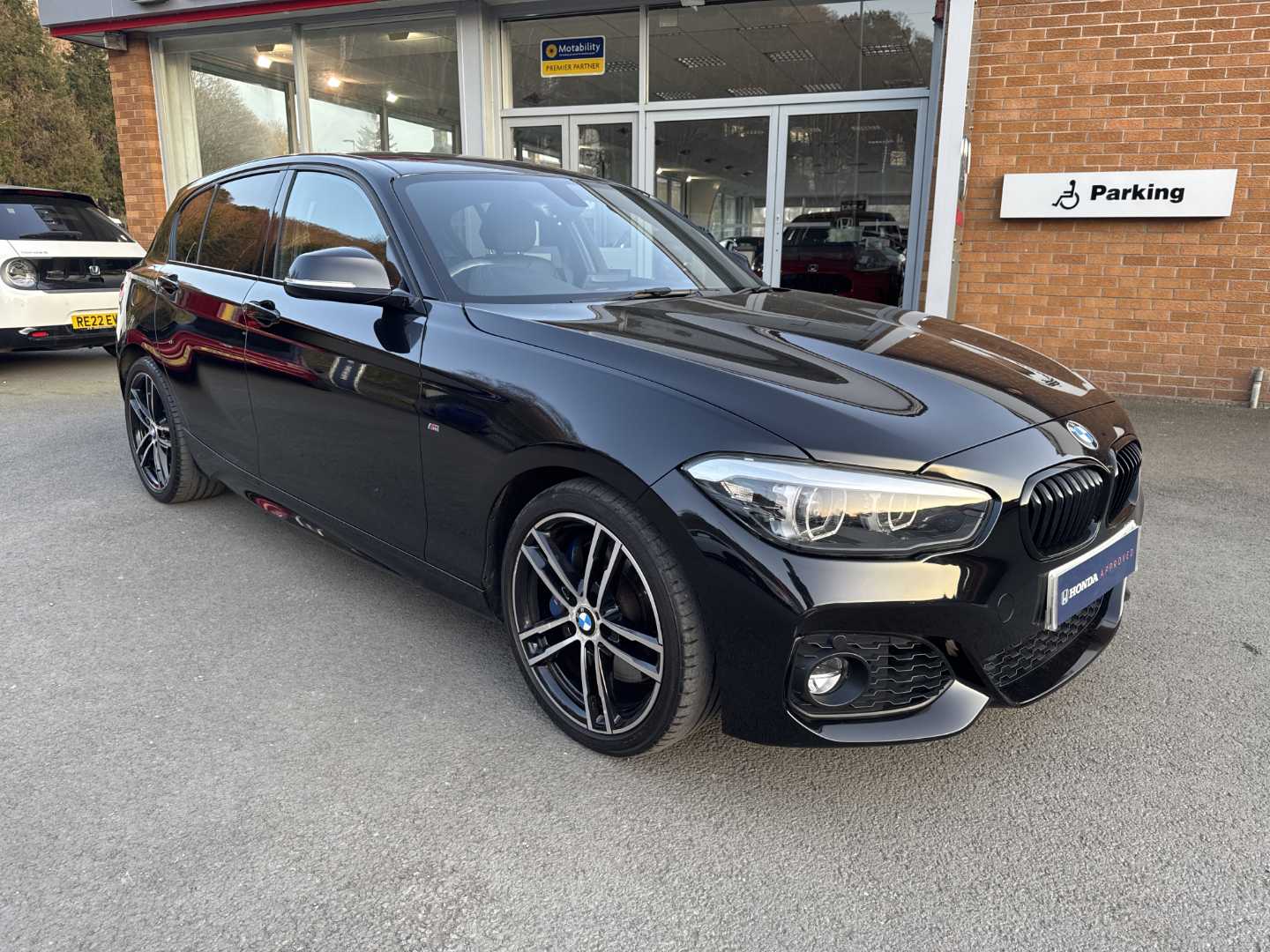 BMW 1 Series 118i M Sport Shadow Edition Auto