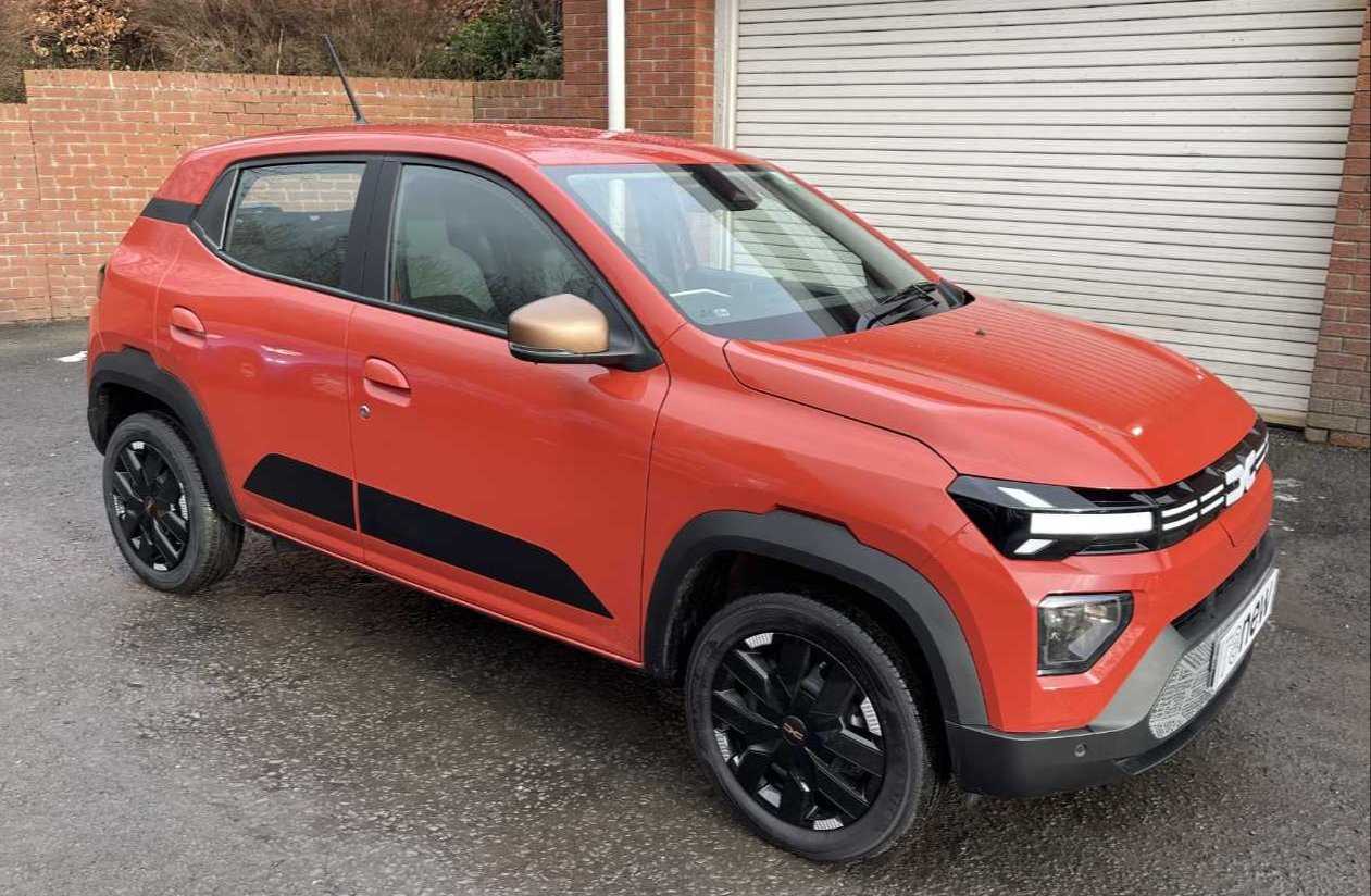 Dacia Spring 27kWh Extreme 65 48kW Auto