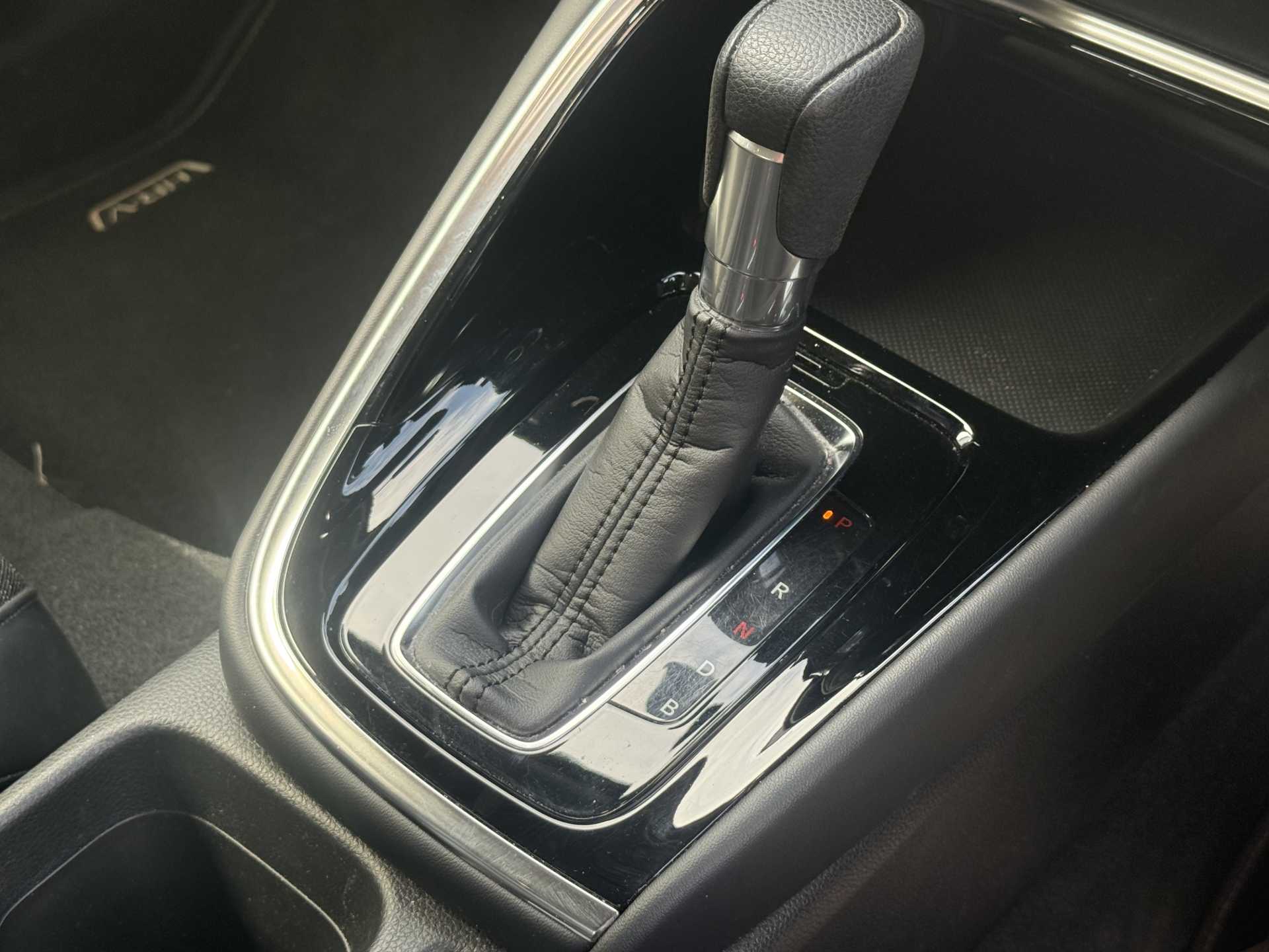 HR-V