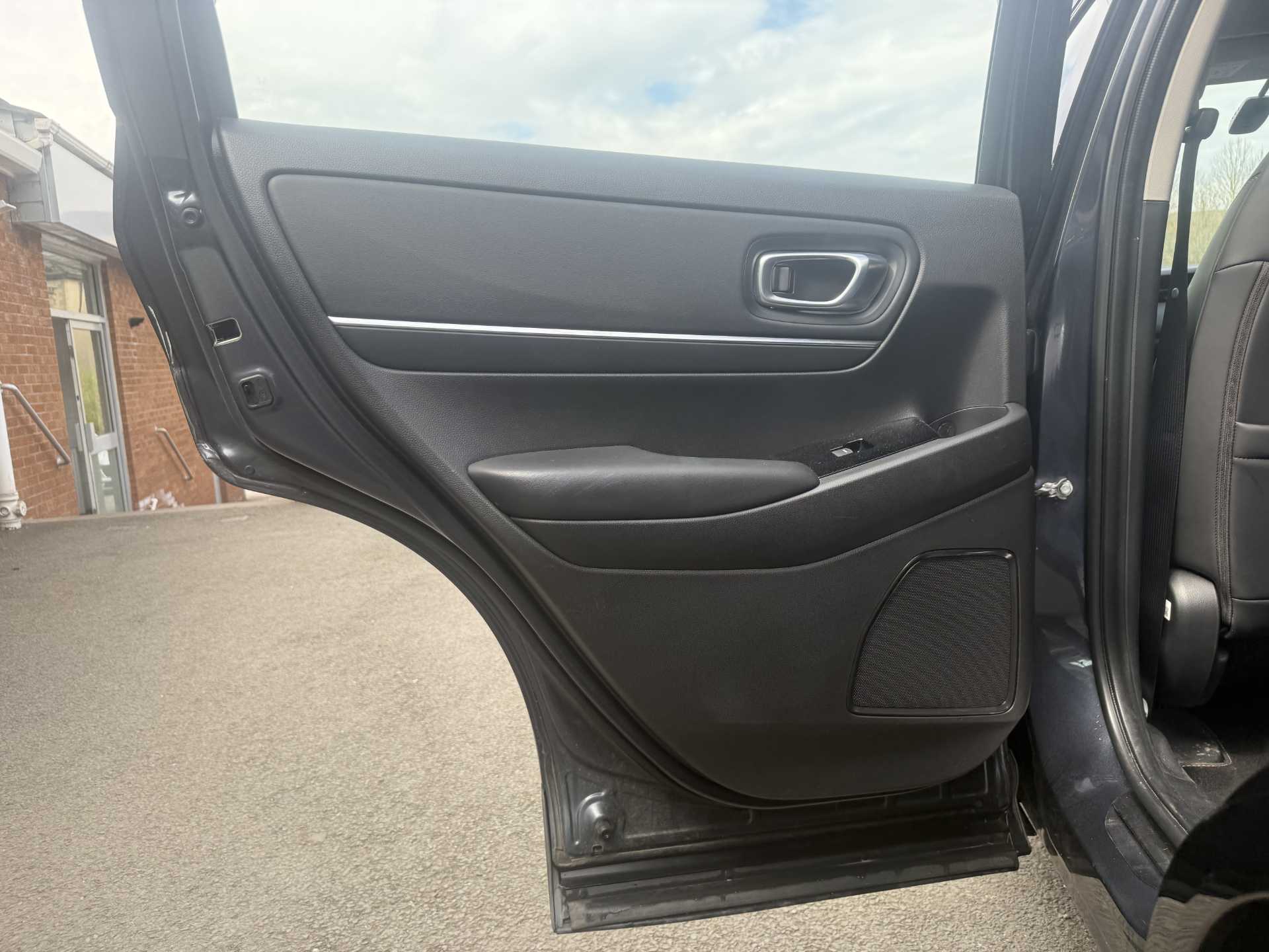 HR-V