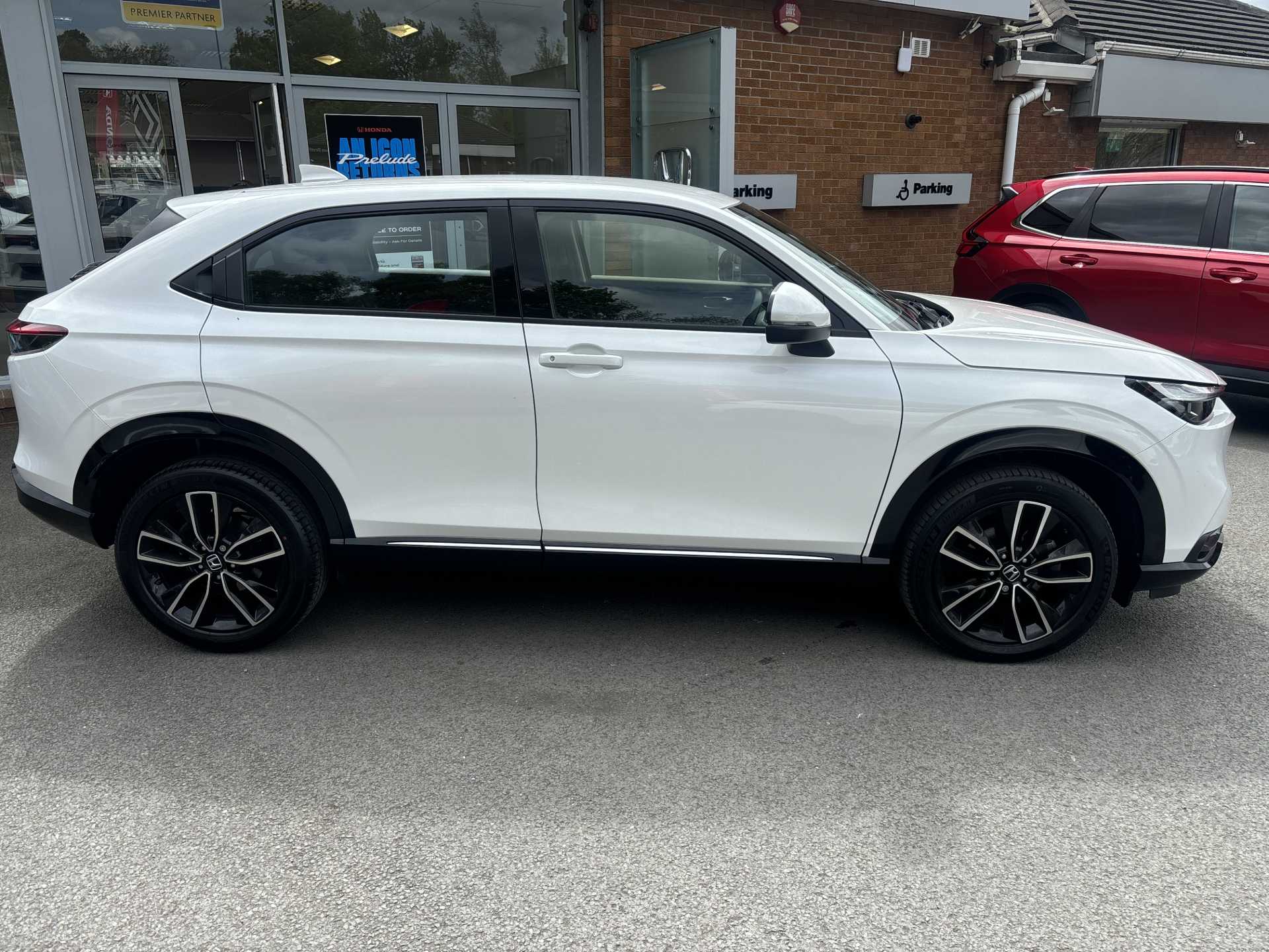 HR-V