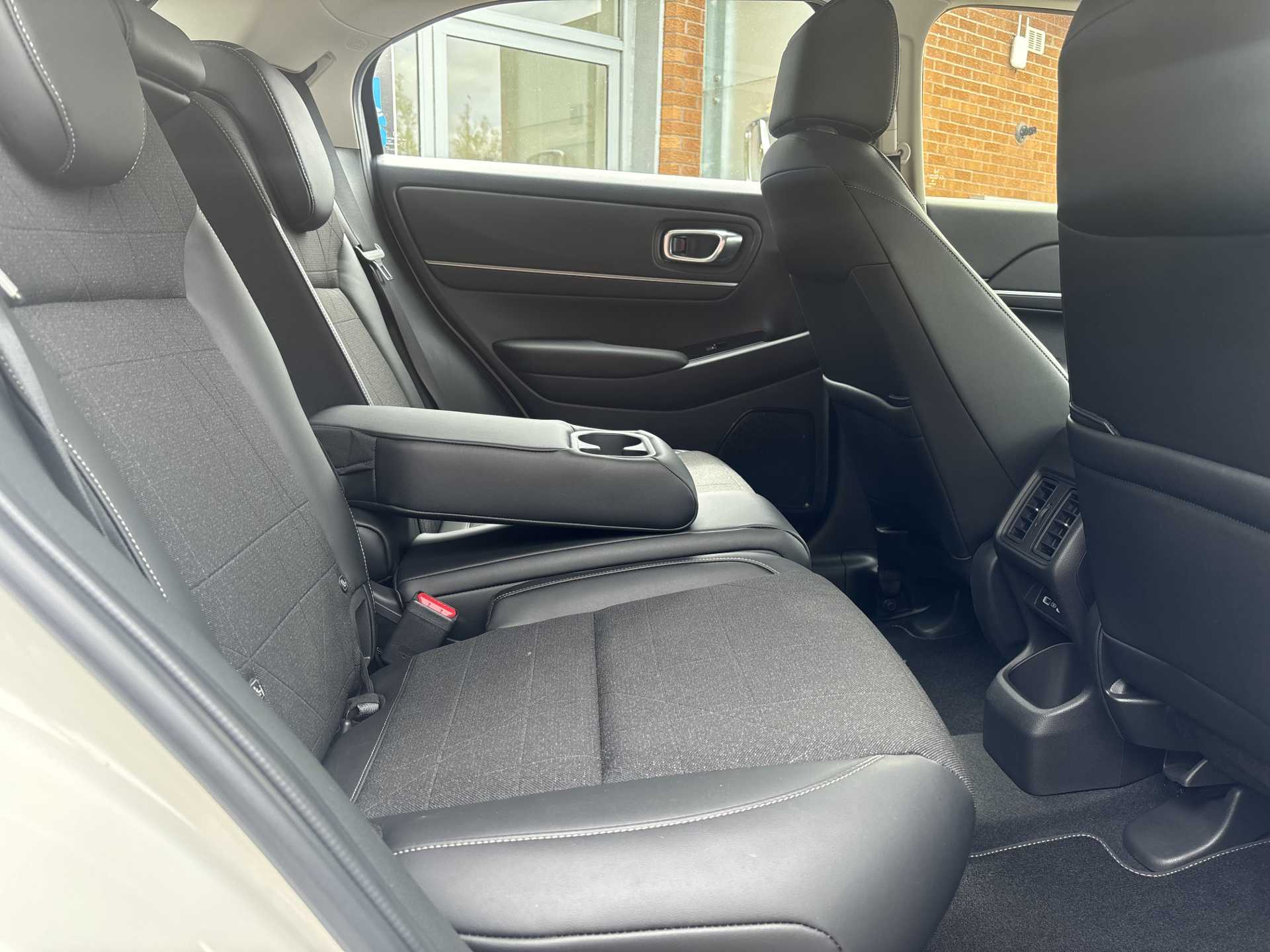 HR-V