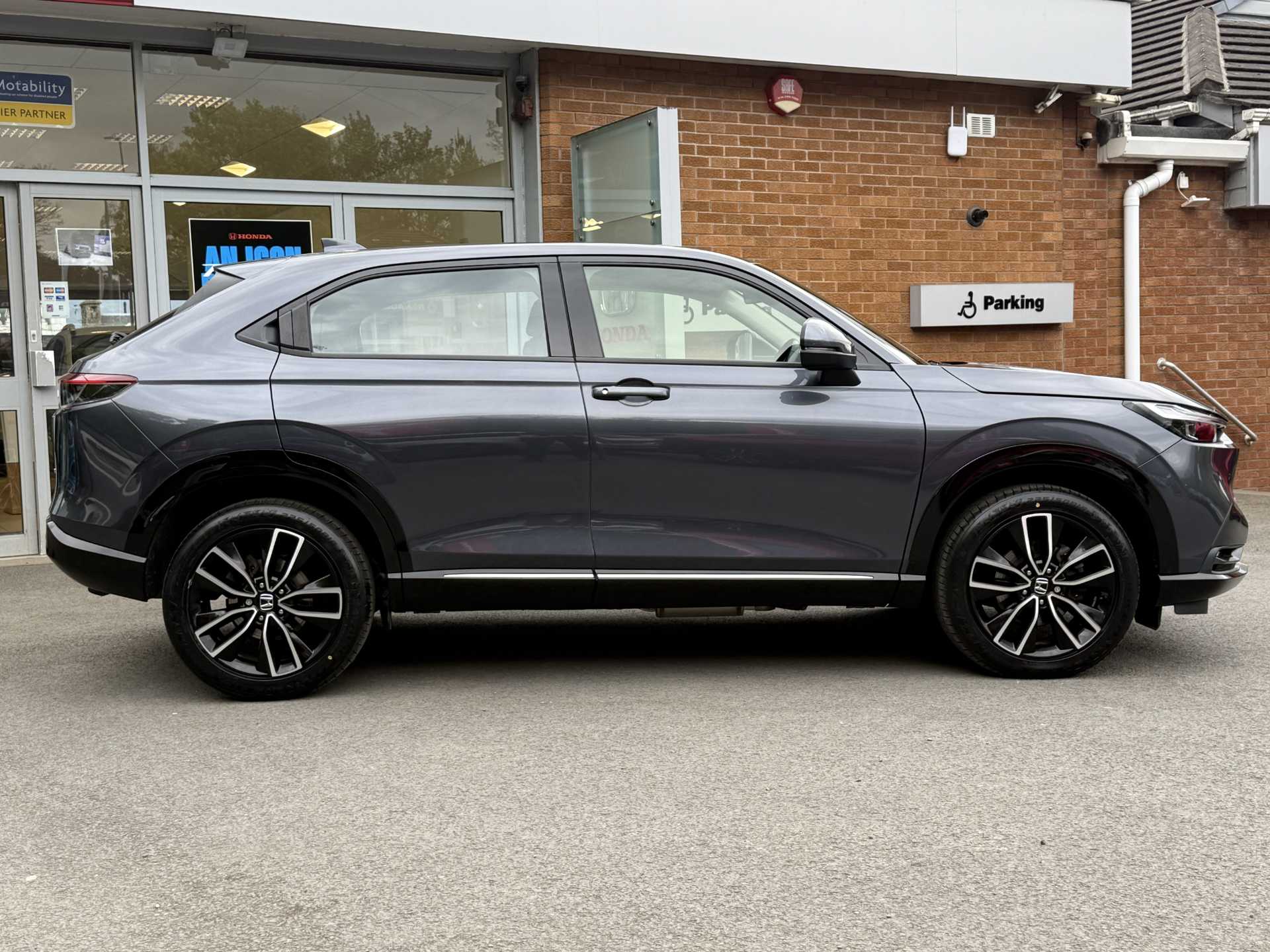 HR-V