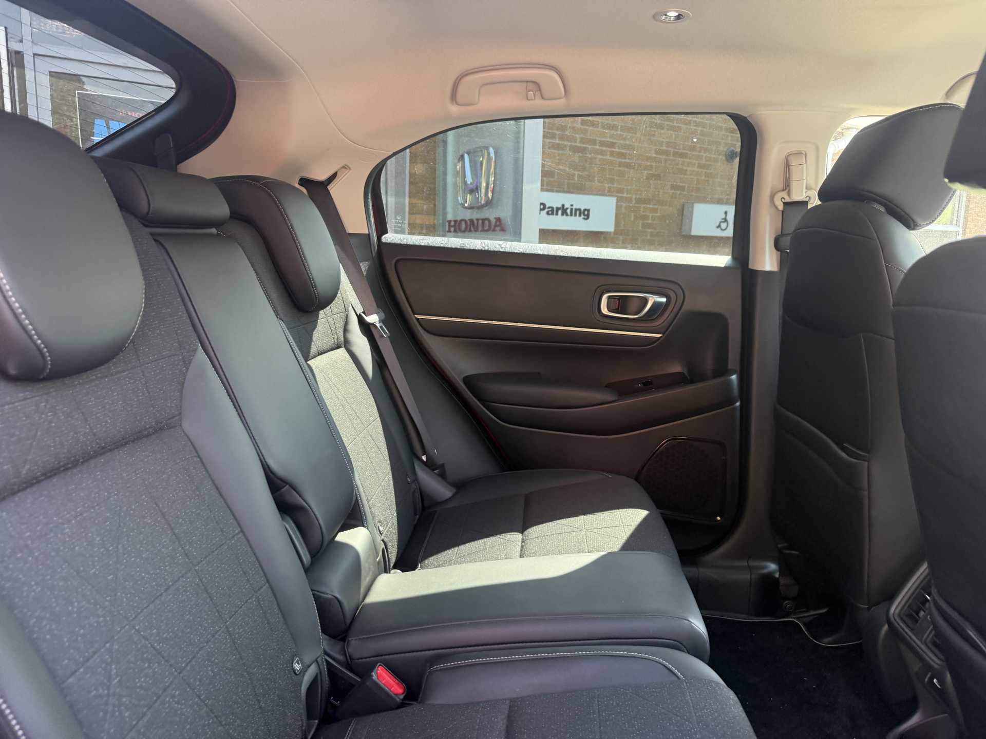 HR-V