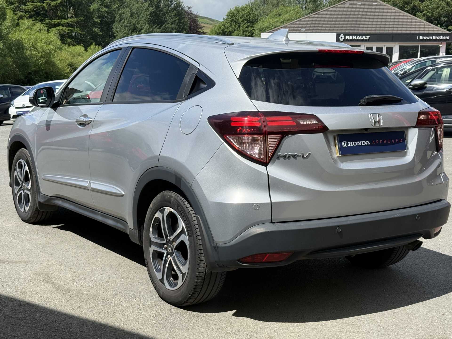 HR-V