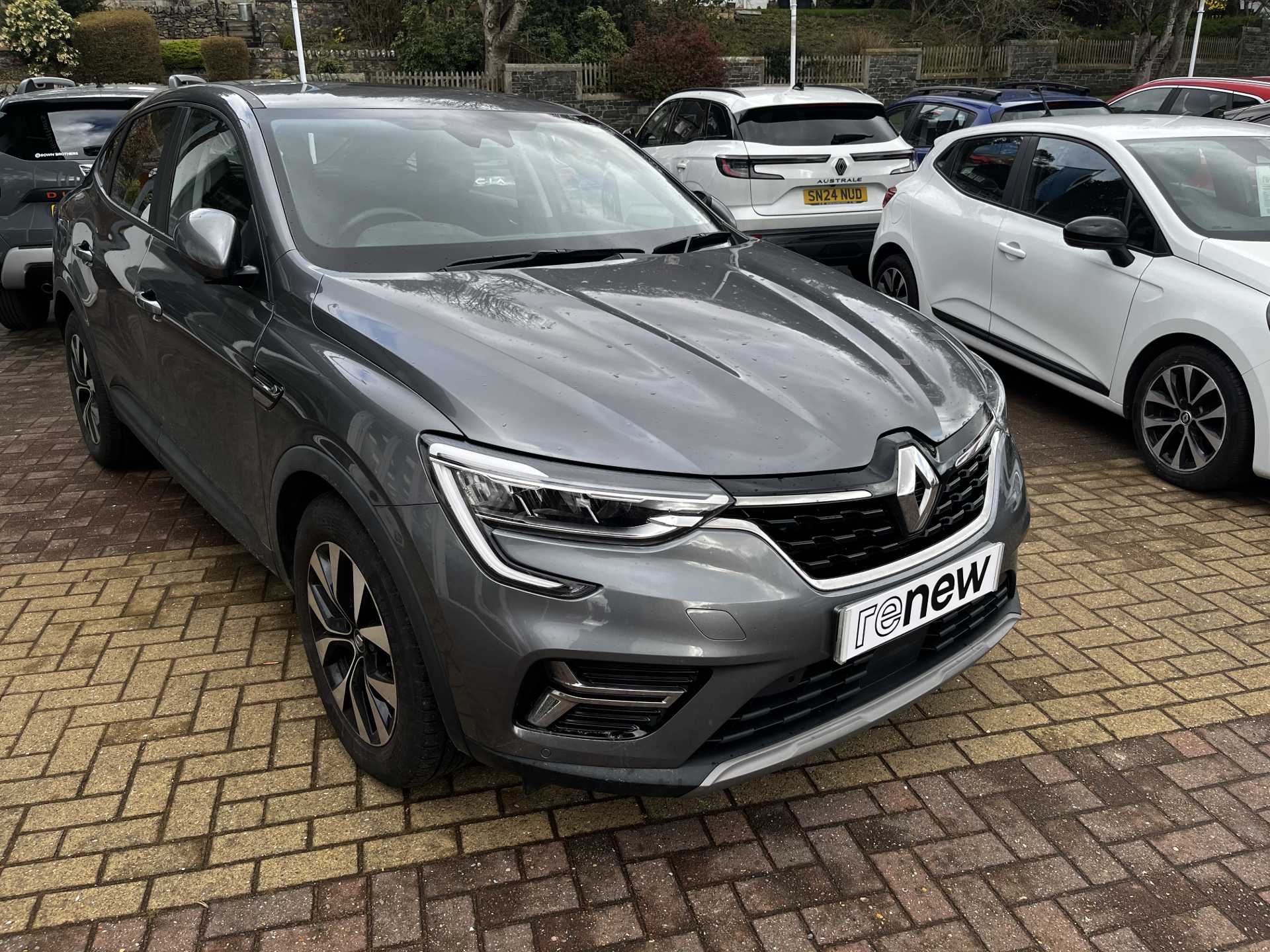 Renault ARKANA Iconic E-Tech Hev