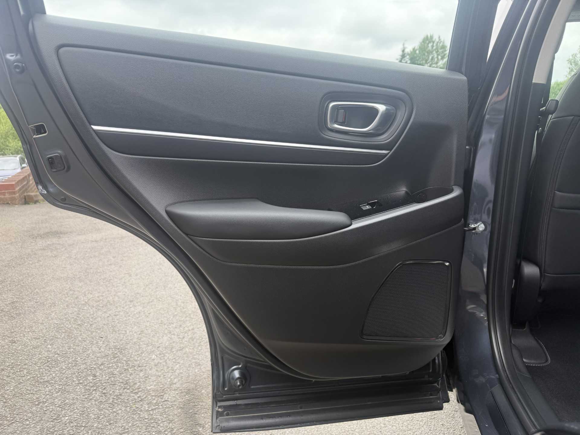 HR-V