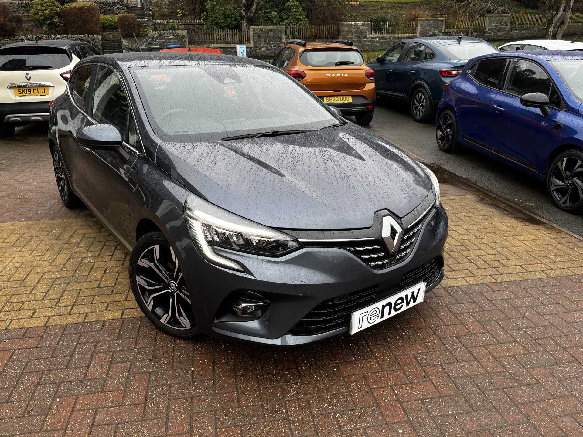 Renault CLIO 1.0 TCe 90 SE Edition