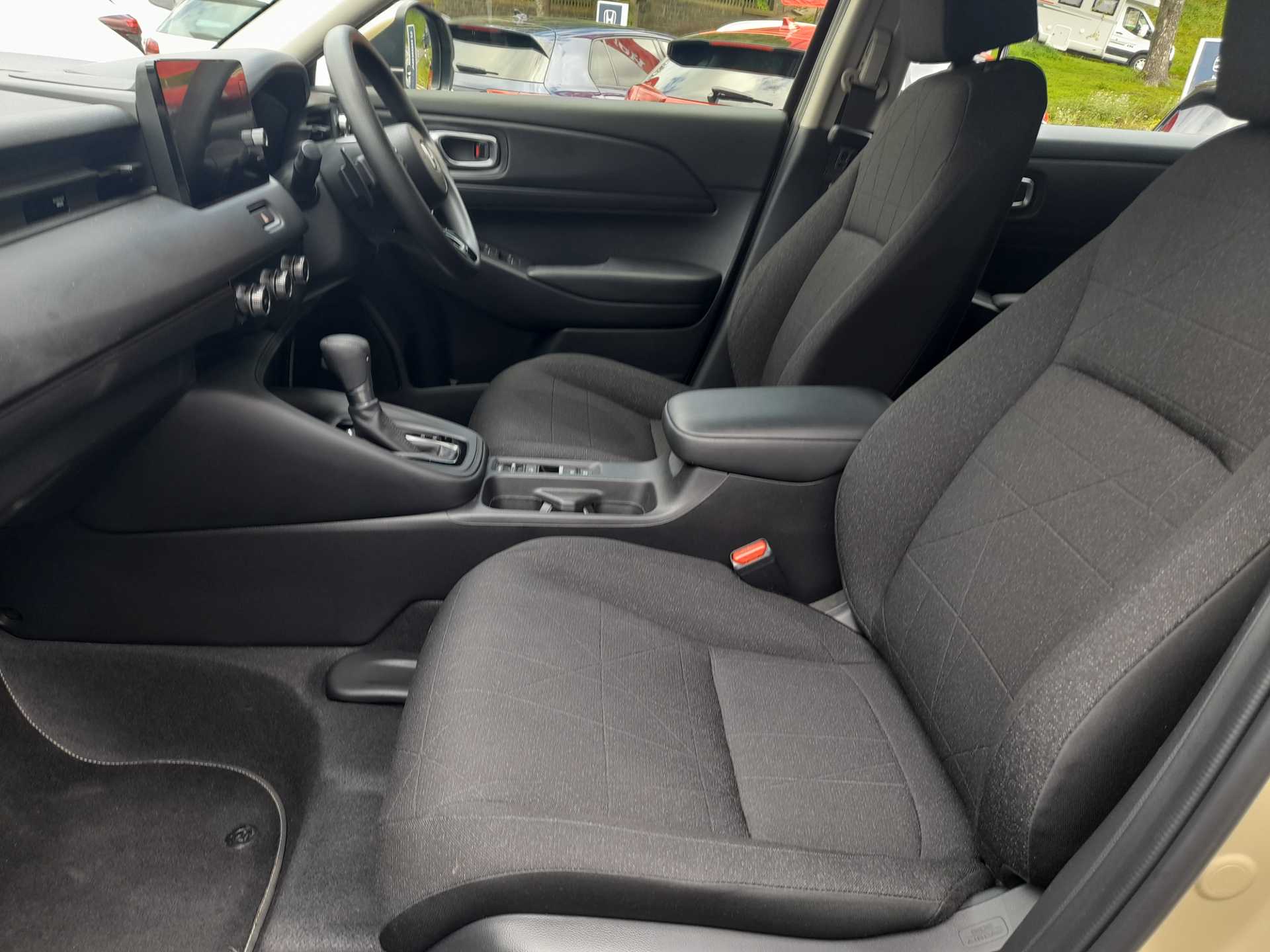 HR-V